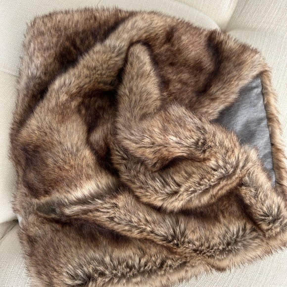 Faux Fur Winter Accessory Slip Over Head on neck Gray Interior to keep warmth in - Picture 8 of 11